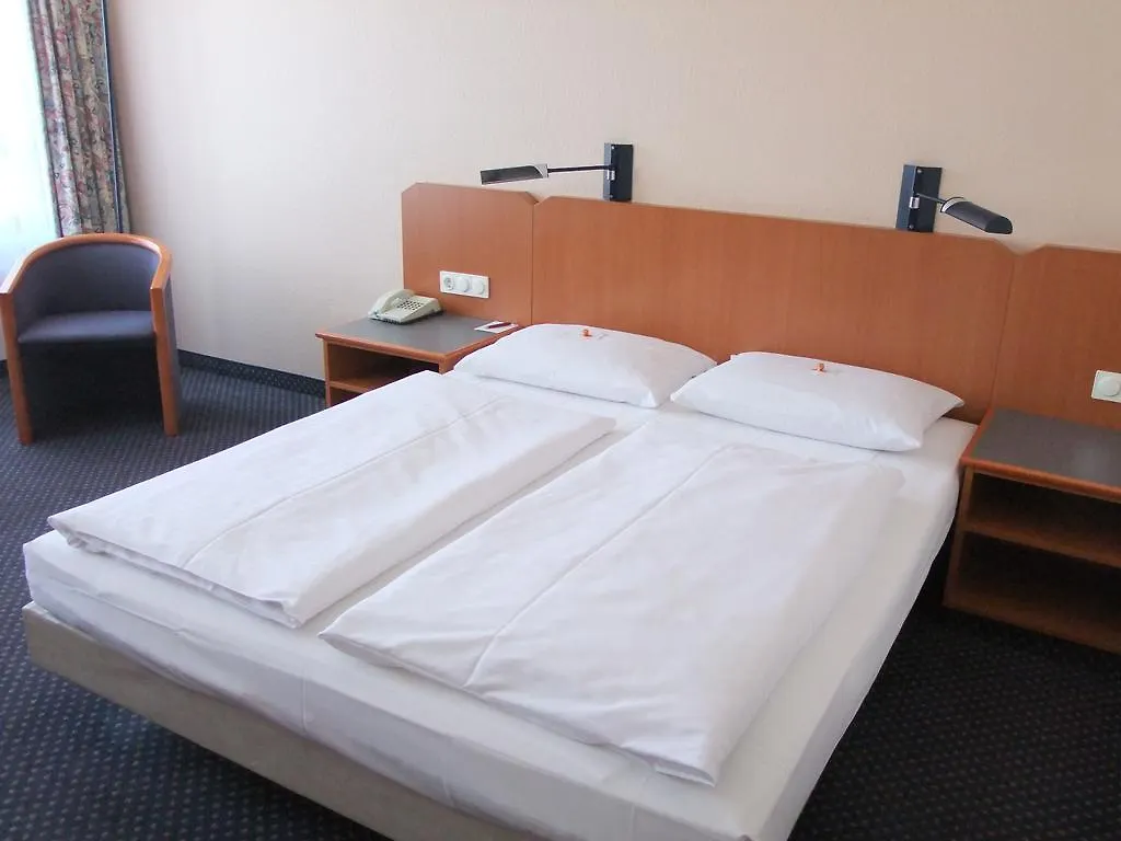 Arcadia Hotel Berlin 3*,